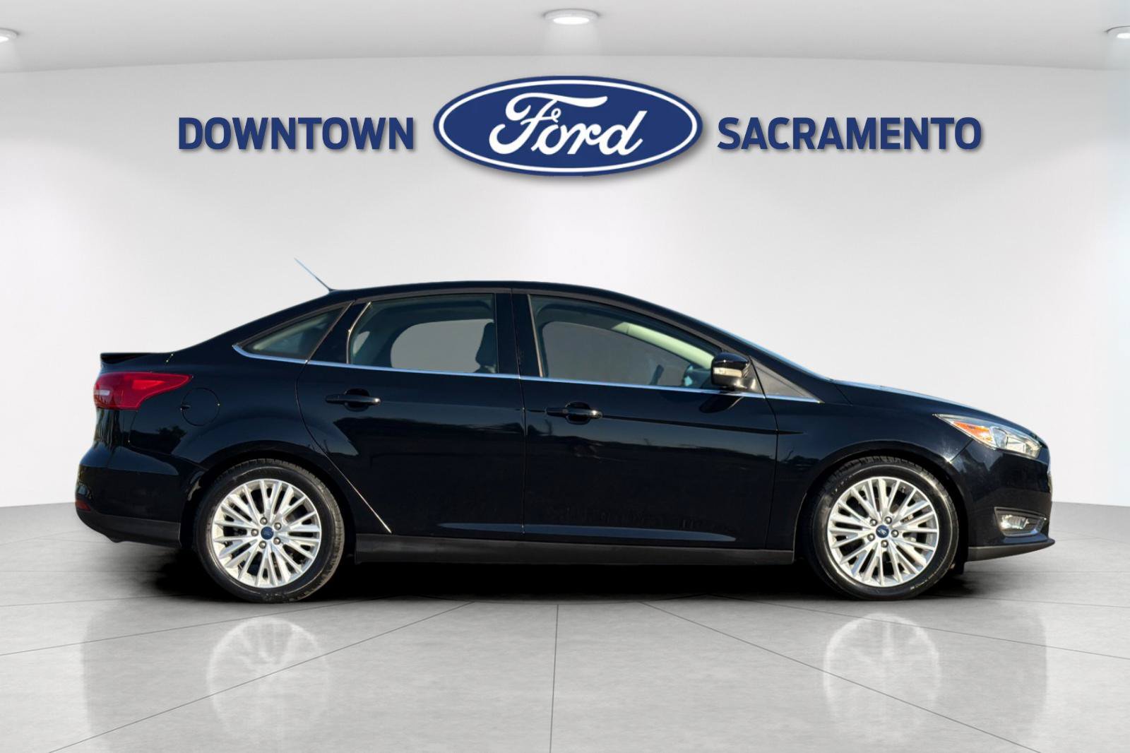 Used 2018 Ford Focus Titanium FWD image 7