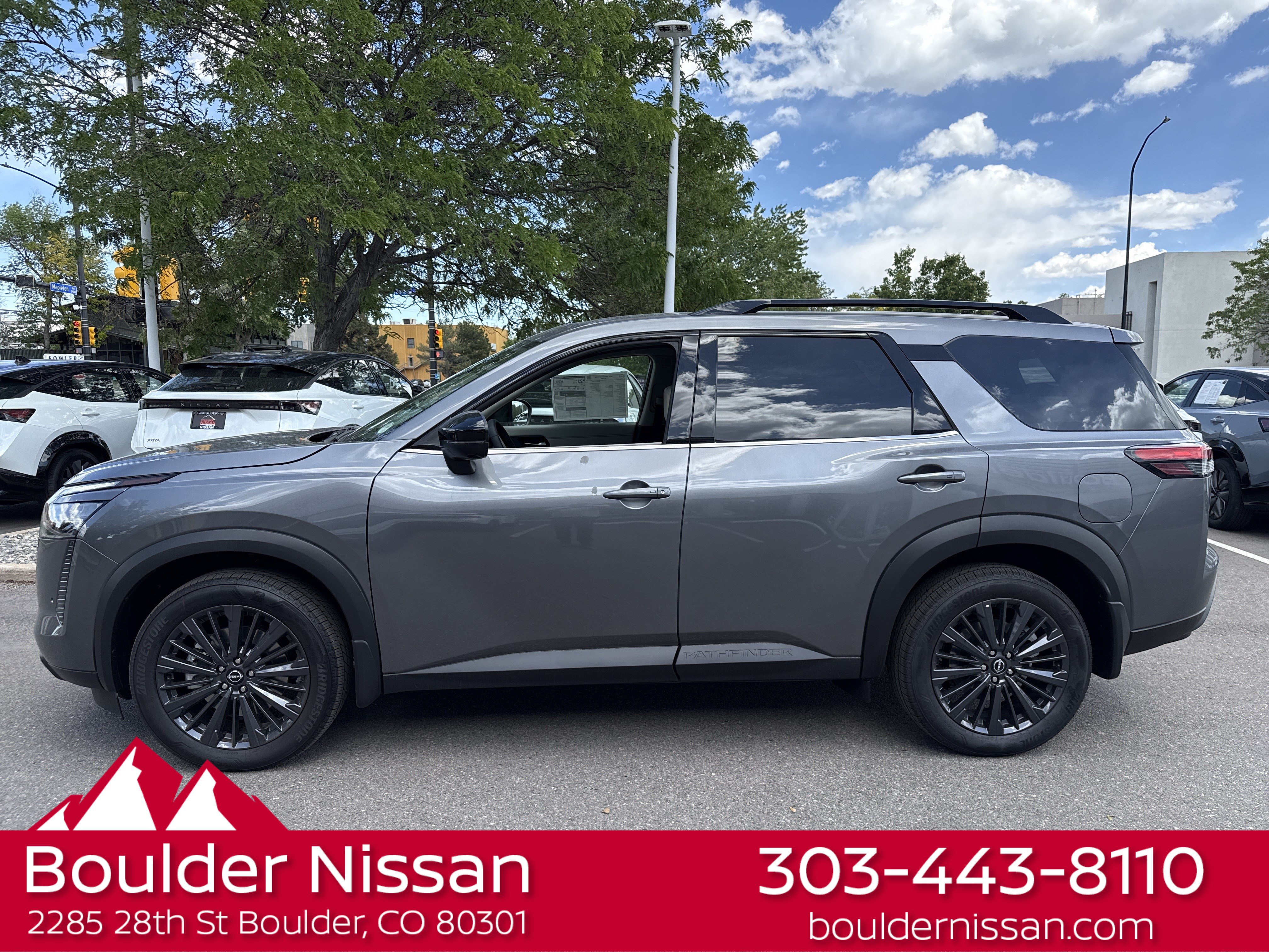 New 2026 Nissan Pathfinder SL w/ SL Premium Package AWD/4WD image 5