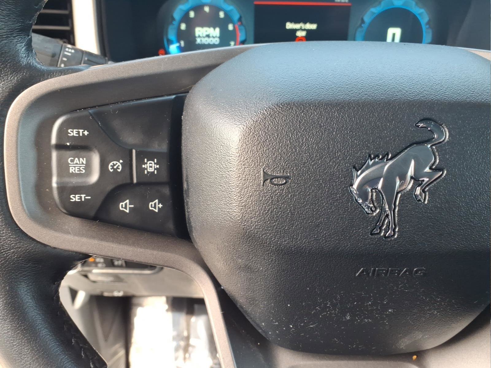 Used 2025 Ford Bronco Outer Banks image 23