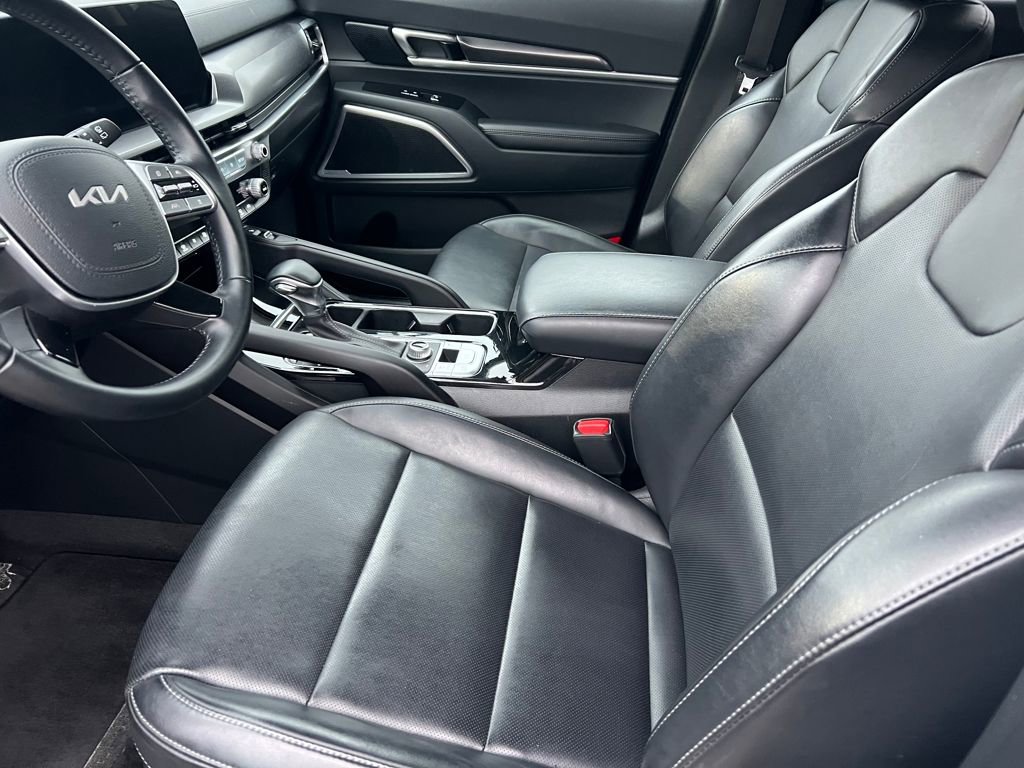 Used 2025 Kia Telluride S image 9