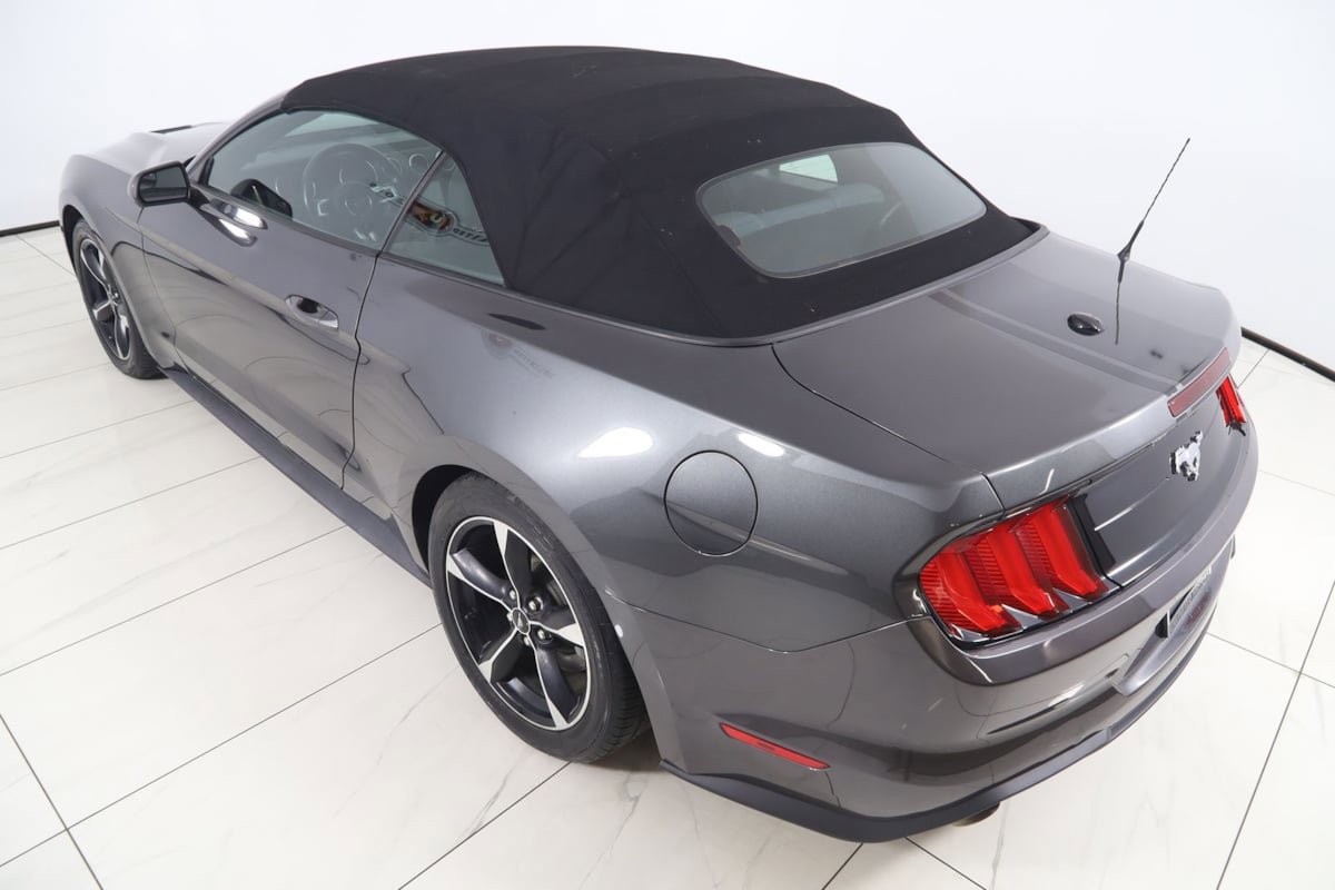 Used 2020 Ford Mustang Convertible RWD image 27