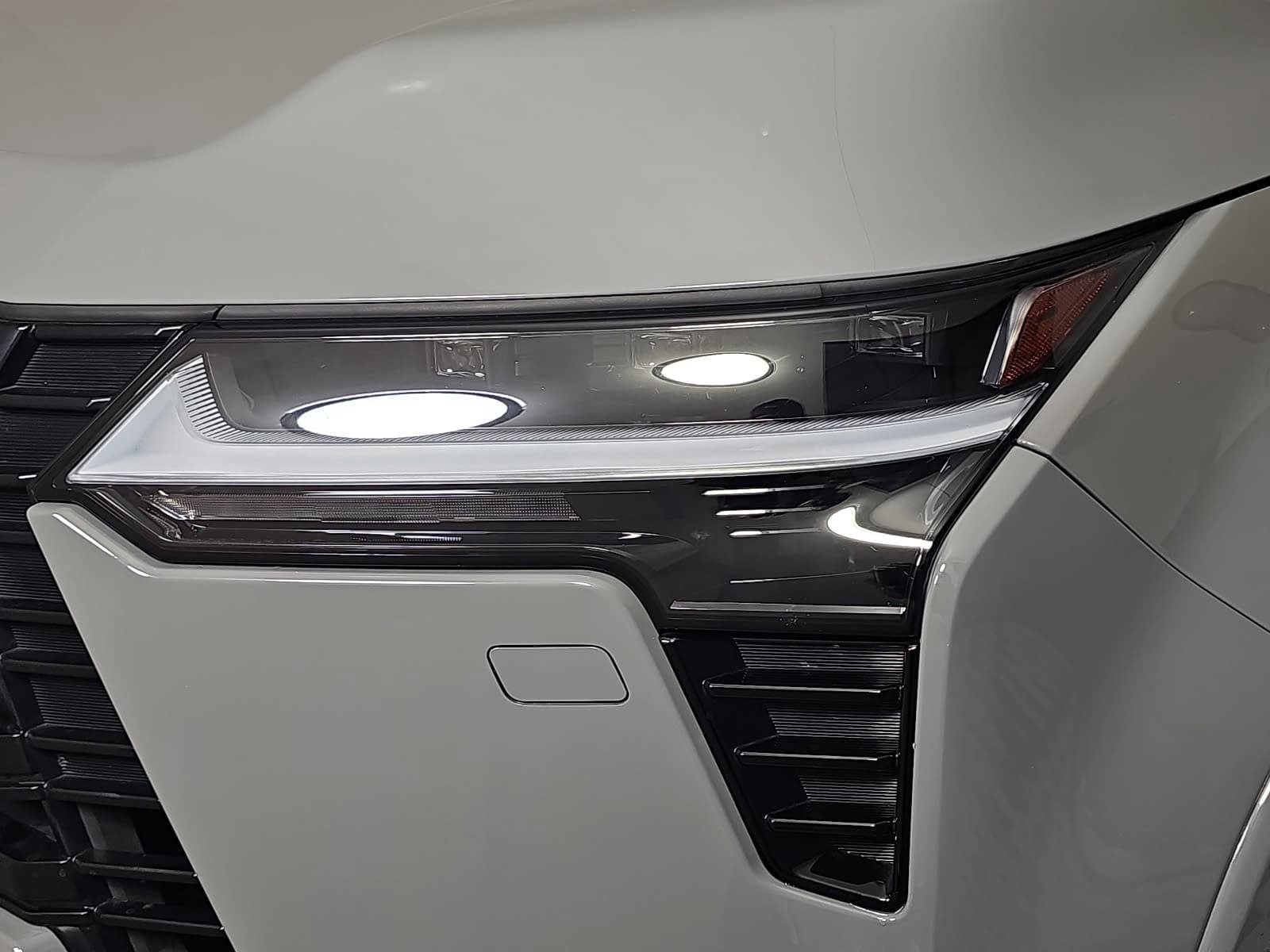 Used 2024 Lexus GX 550 w/ Cold Area Package AWD/4WD image 31