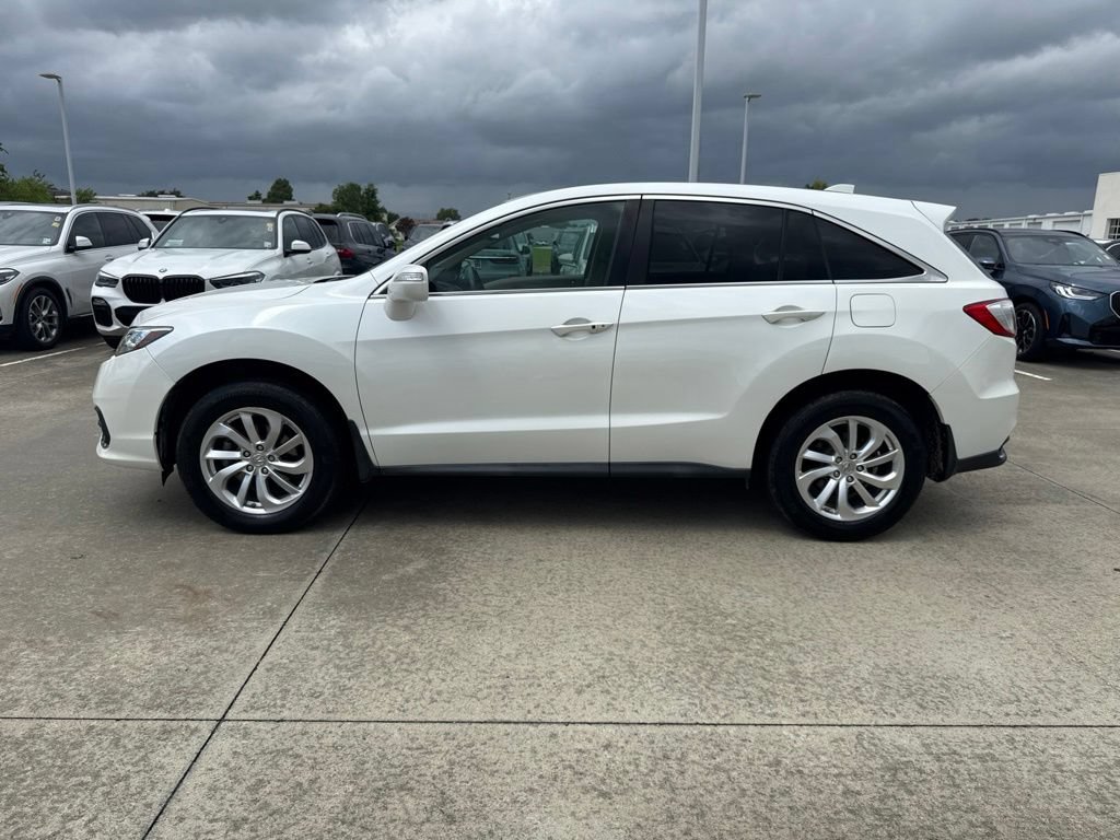 Used 2017 Acura RDX w/ Technology Package FWD image 2
