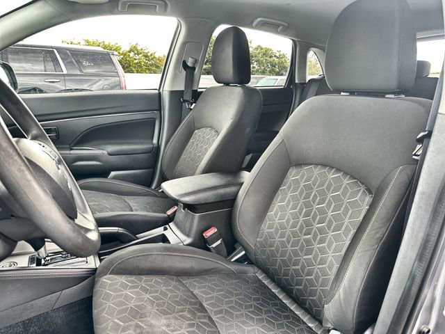 Used 2023 Mitsubishi Outlander Sport AWD image 13