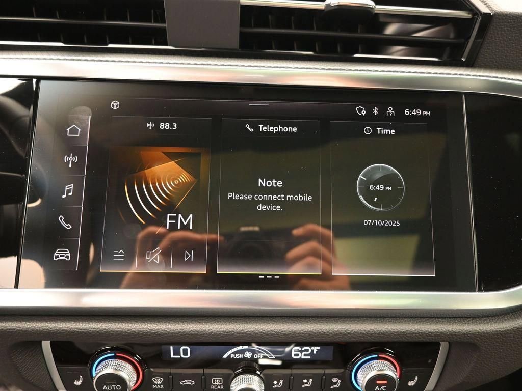 New 2025 Audi Q3 2.0T Premium image 17