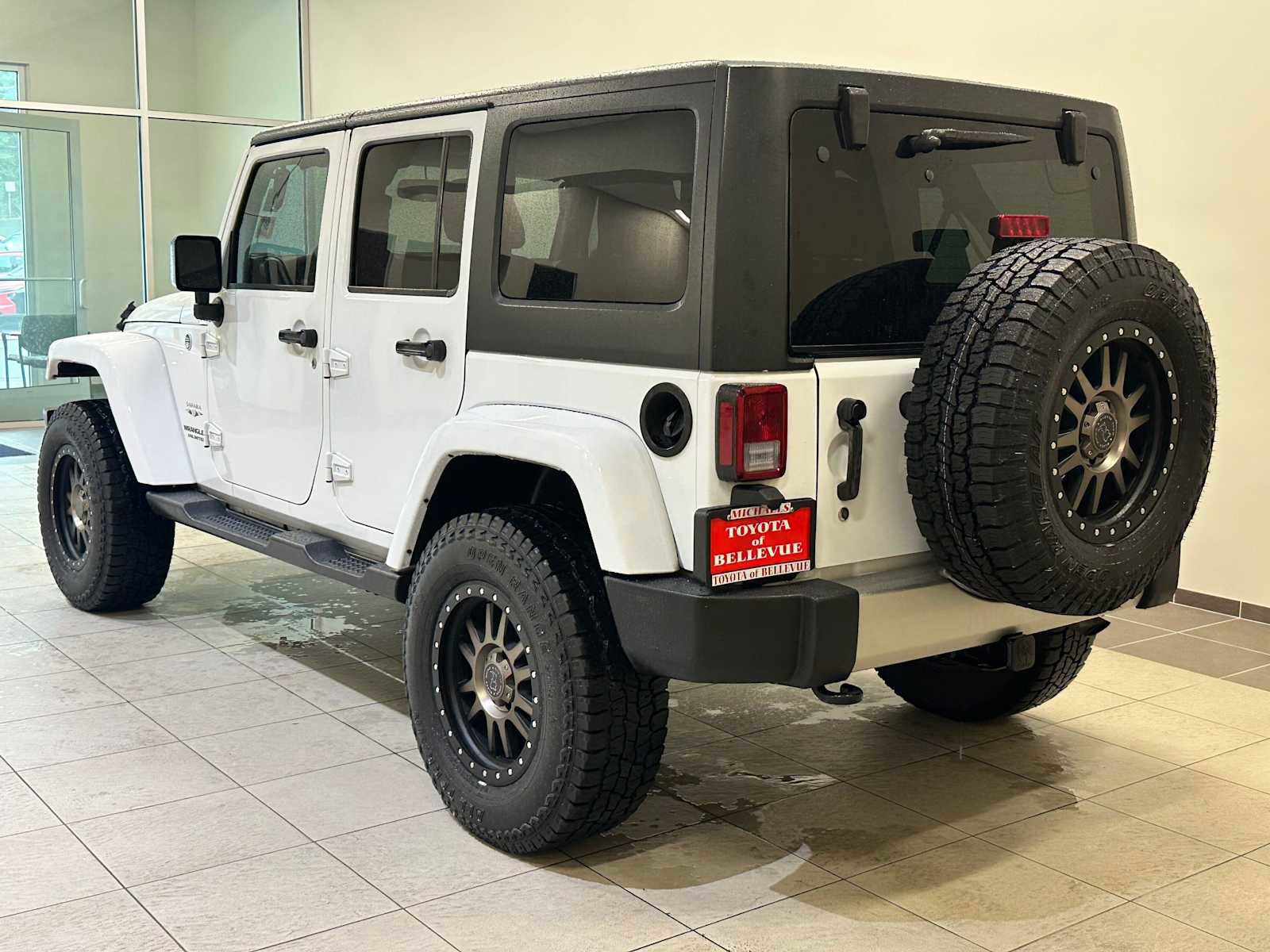 Used 2017 Jeep Wrangler Unlimited Sahara image 4