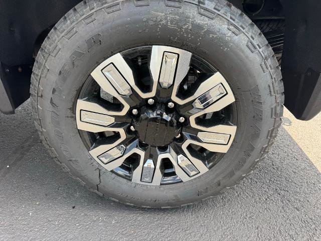 New 2025 GMC Sierra 2500 Denali w/ Denali Reserve Package image 8