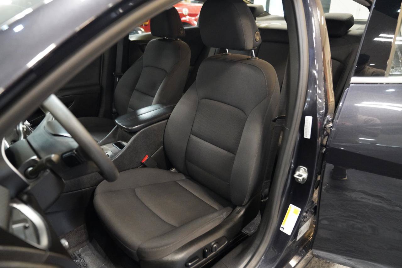 Used 2023 Chevrolet Malibu LT FWD image 22
