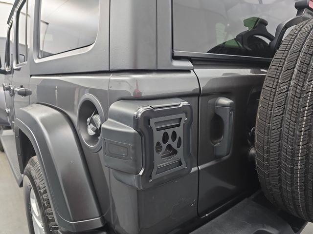 Used 2021 Jeep Wrangler Unlimited Sport image 18