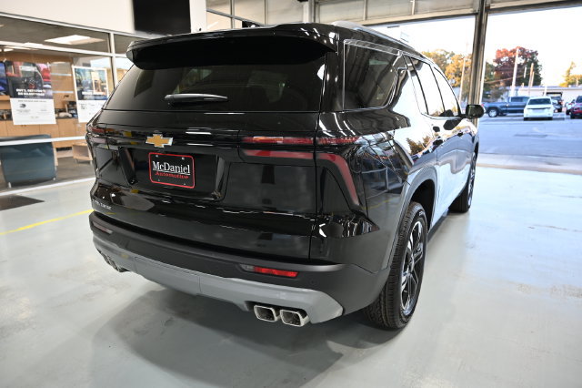 New 2027 Chevrolet Traverse LT w/ LPO, Floor Liner Package FWD image 5