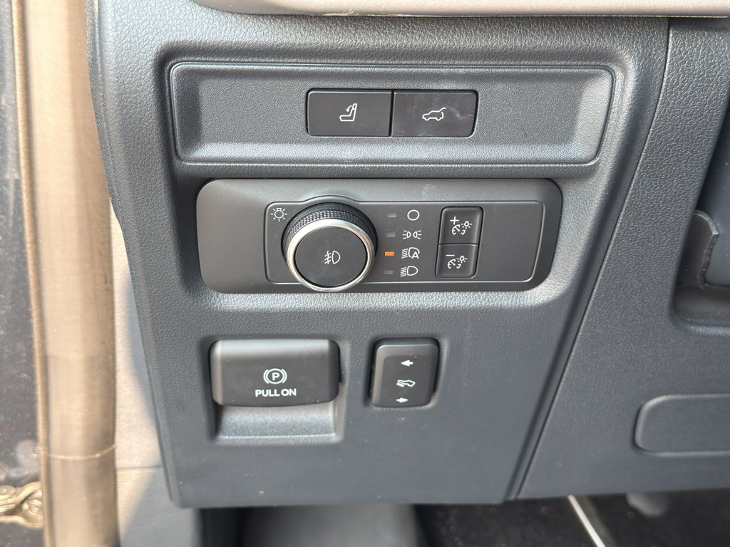 Used 2022 Ford Expedition Max XLT RWD image 13