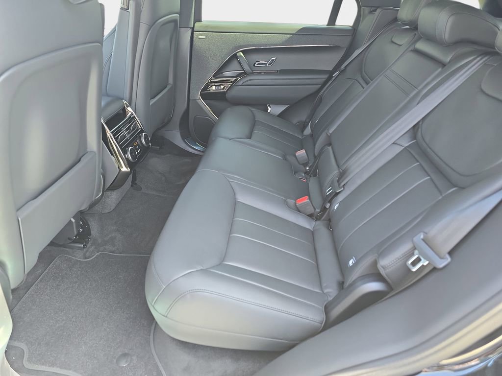 New 2026 Land Rover Range Rover Sport Dynamic SE AWD/4WD image 15