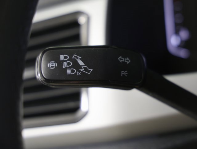 Used 2021 Volkswagen Atlas SEL R-Line image 28