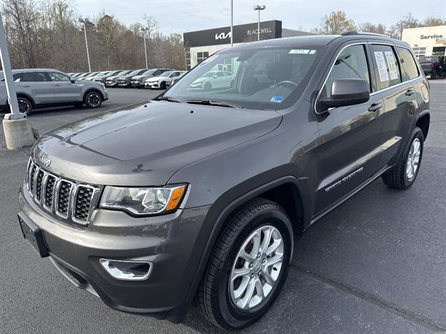 Used 2021 Jeep Grand Cherokee Laredo X image 3