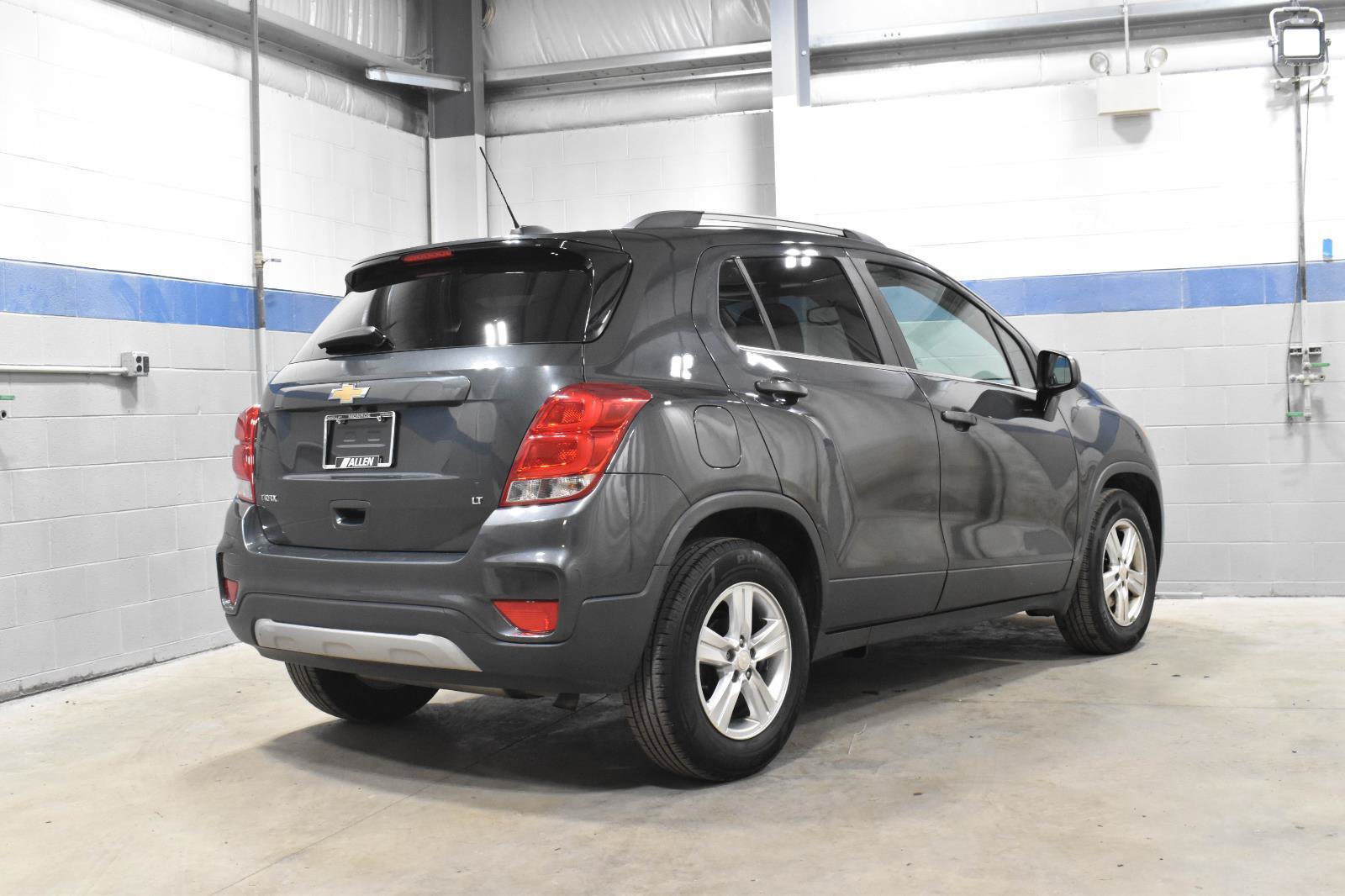 Used 2020 Chevrolet Trax LT FWD image 27