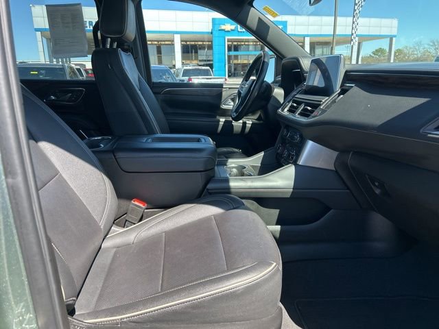Used 2023 Chevrolet Suburban Premier image 33