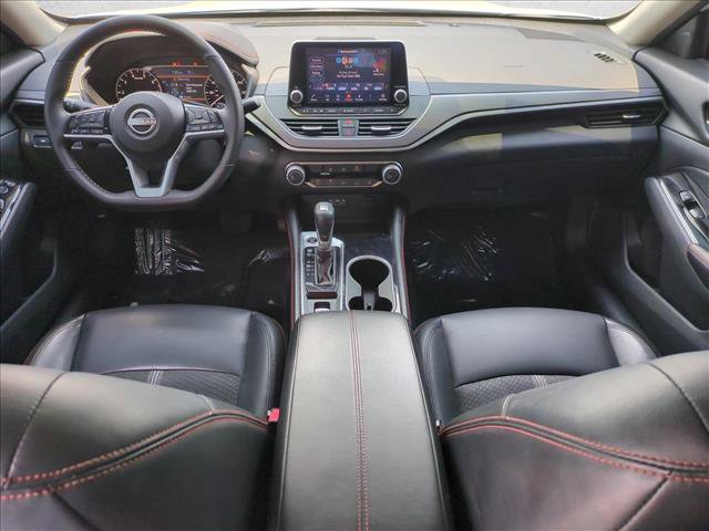 Used 2025 Nissan Altima 2.5 SR AWD/4WD image 16