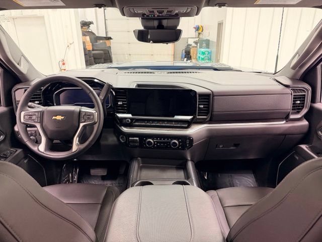 Certified 2025 Chevrolet Silverado 2500 LTZ w/ LTZ Premium Package AWD/4WD image 22
