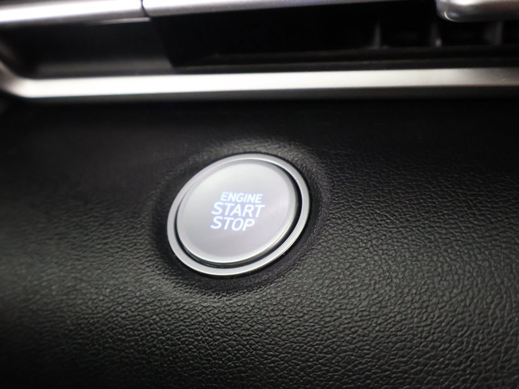 Used 2023 Hyundai Elantra SEL image 34