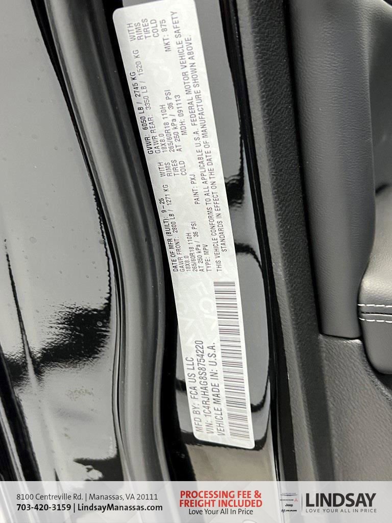 New 2025 Jeep Grand Cherokee Laredo X w/ Luxury Tech Group I AWD/4WD image 38