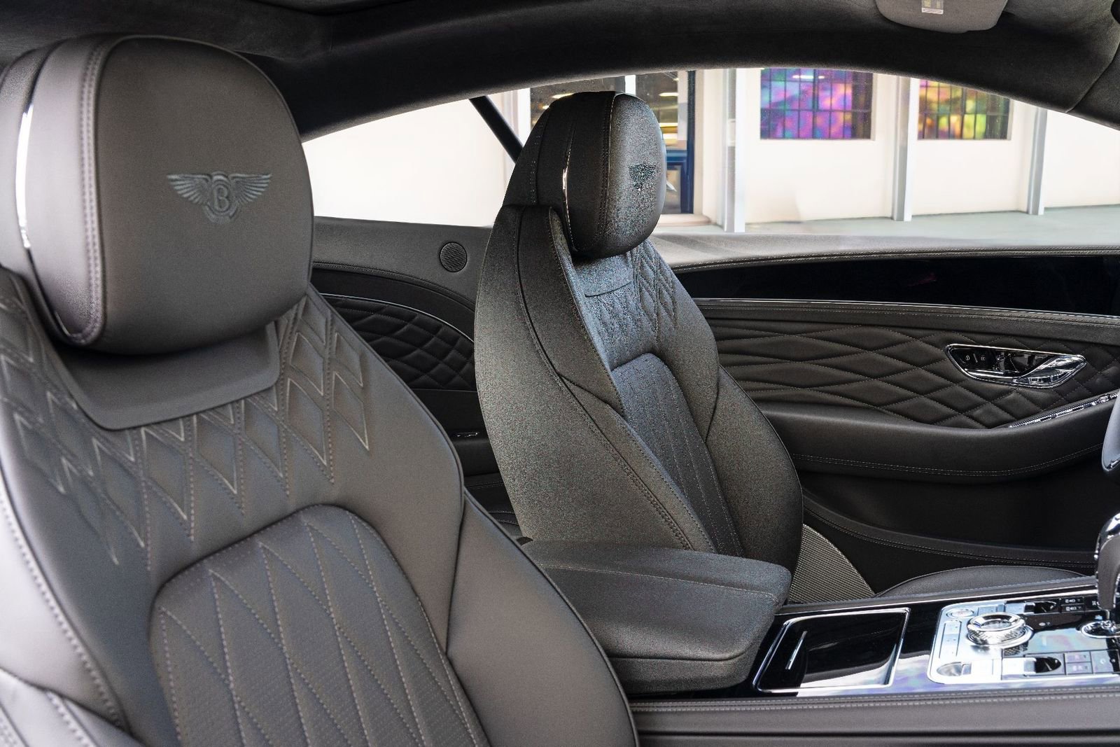 Used 2024 Bentley Continental GT Azure image 21