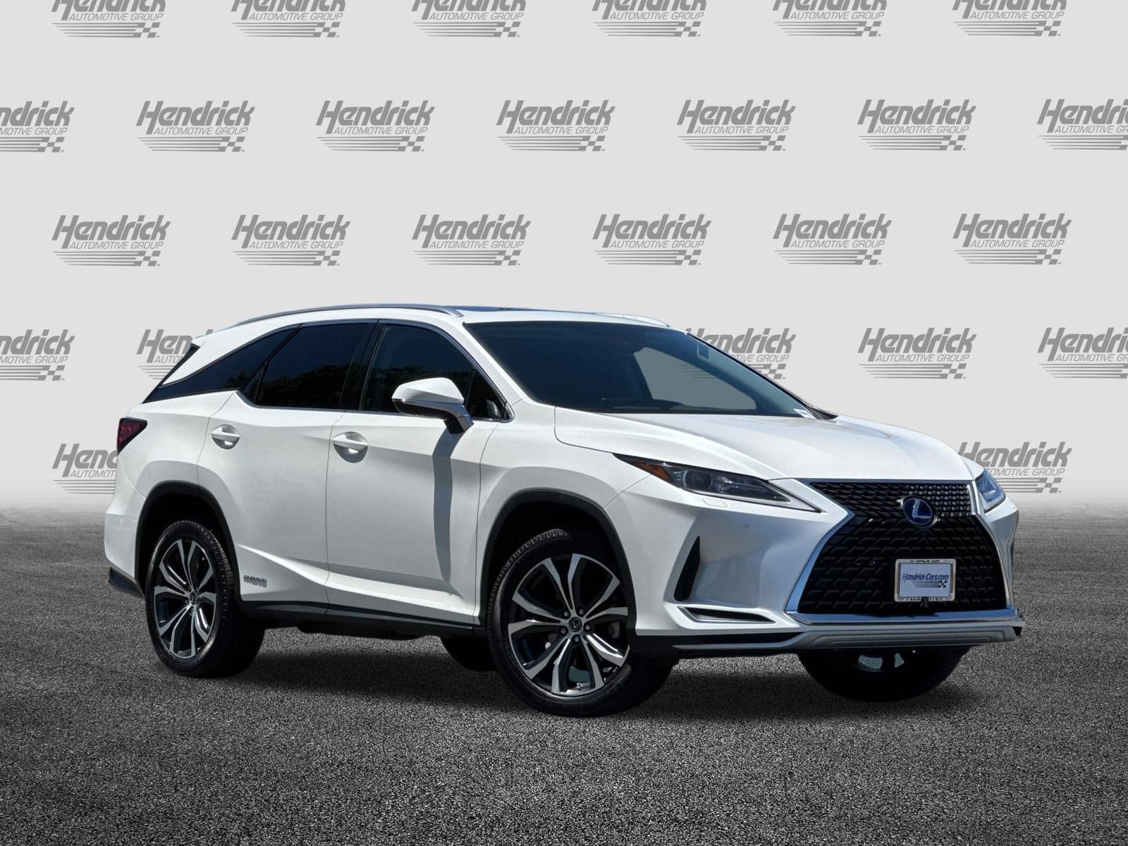 Certified 2022 Lexus RX 450hL AWD w/ Premium Package image 2