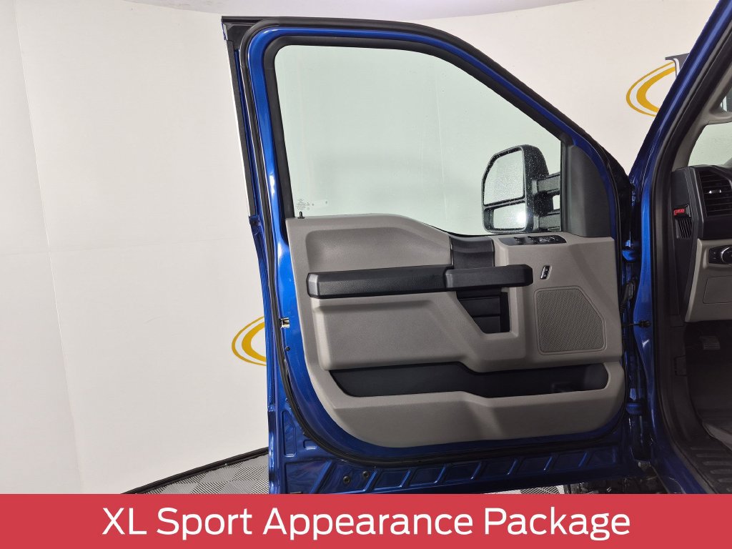 Used 2017 Ford F150 XL w/ Equipment Group 101A Mid AWD/4WD image 13