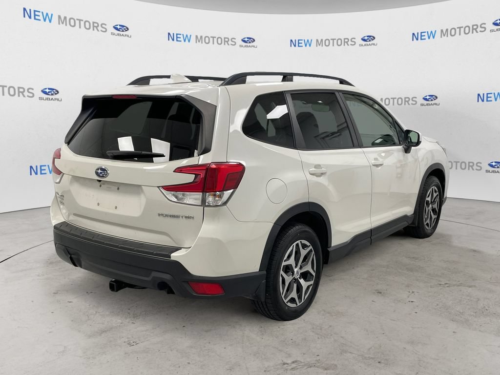 Used 2020 Subaru Forester Premium AWD/4WD image 4