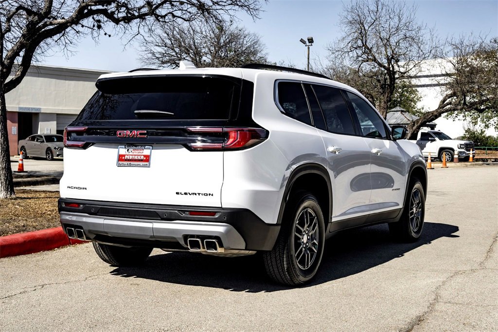 Used 2025 GMC Acadia Elevation image 5