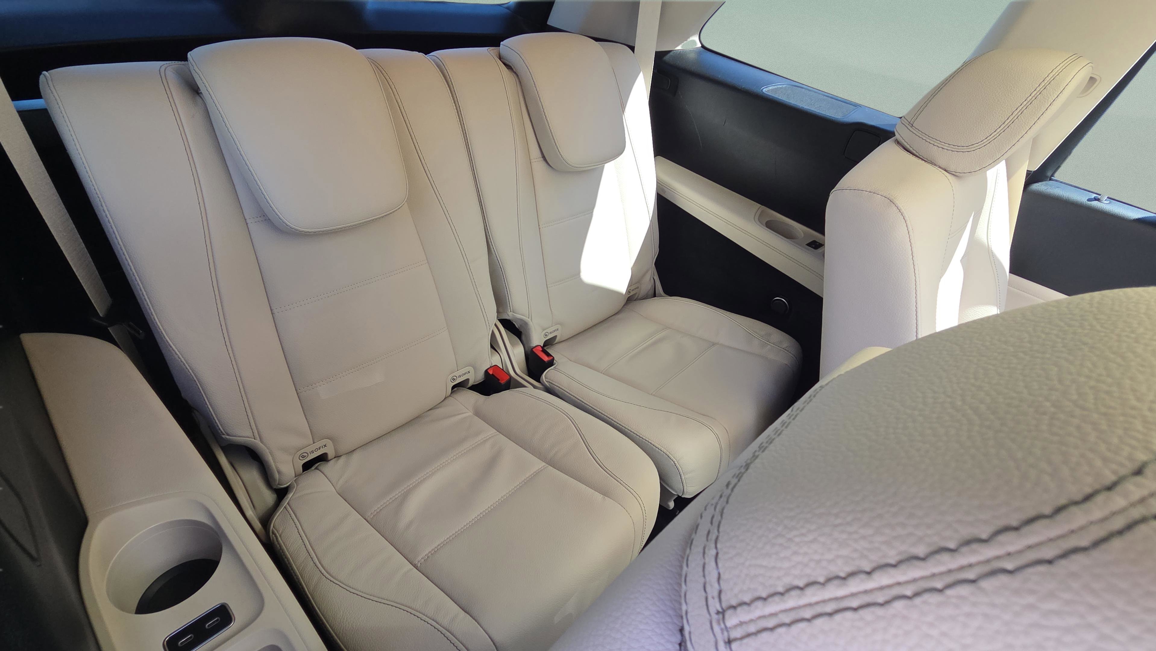 Certified 2024 Mercedes-Benz GLS 450 4MATIC image 36