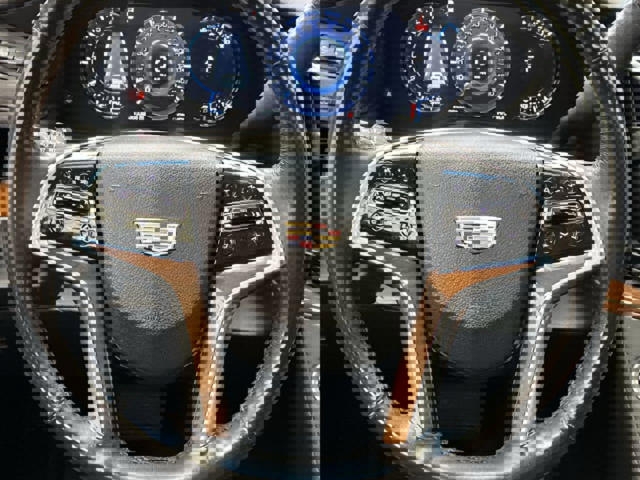 Used 2019 Cadillac Escalade ESV Premium Luxury image 17