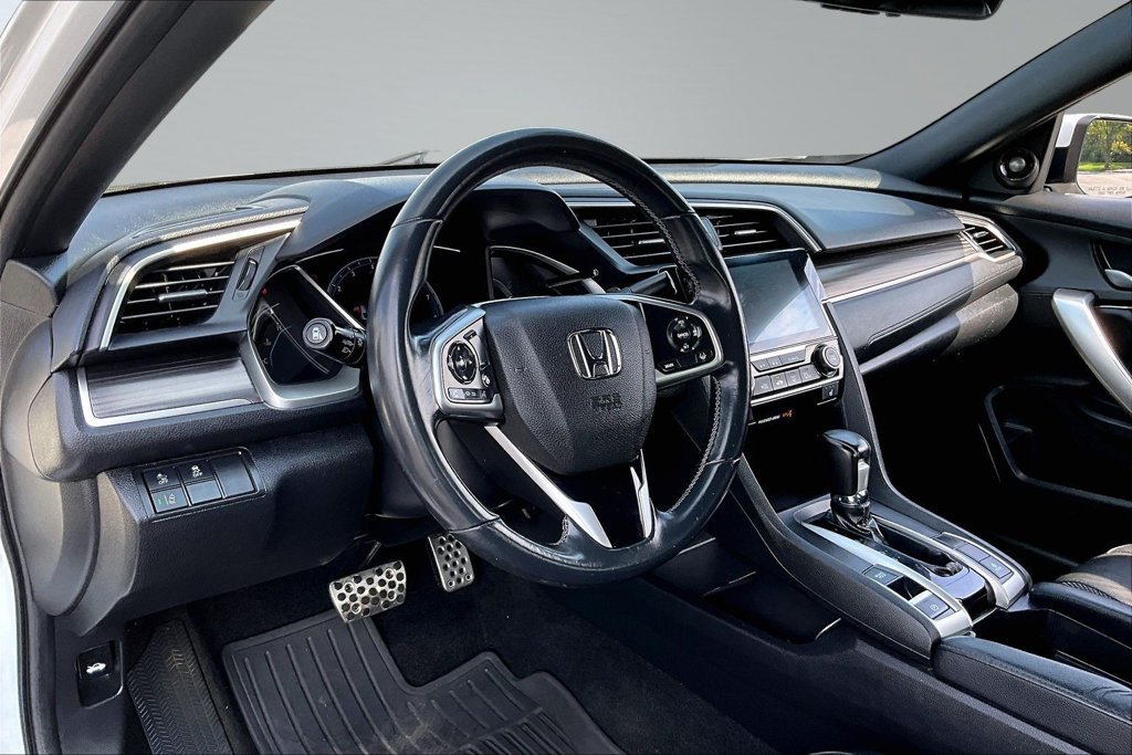Used 2019 Honda Civic Touring image 14