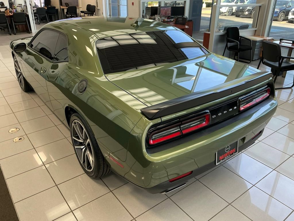 Used 2023 Dodge Challenger R/T w/ Plus Package image 18