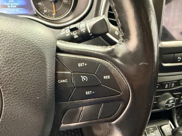 Used 2020 Jeep Cherokee Trailhawk w/ Cold Weather Group AWD/4WD image 33