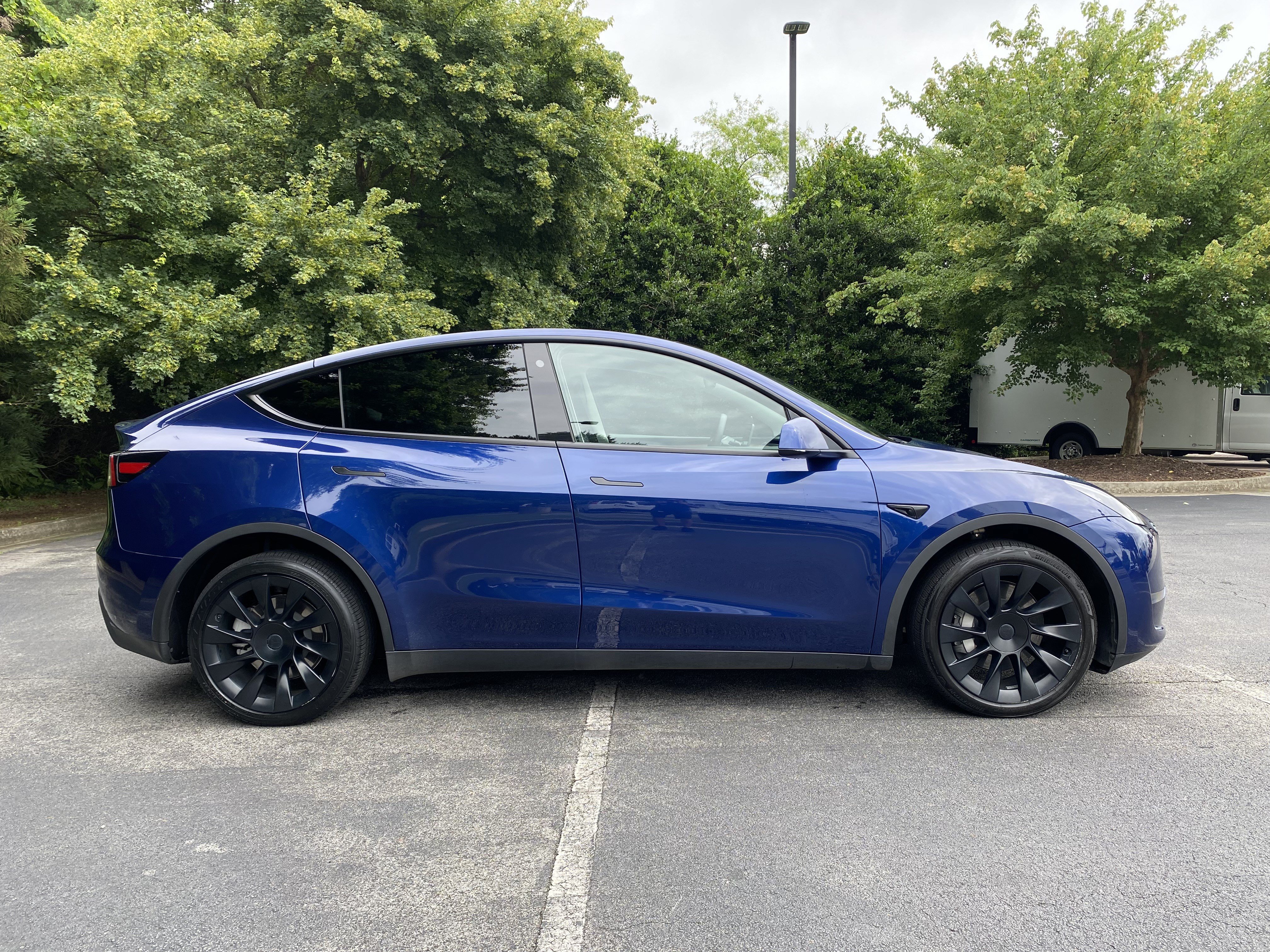 Used 2023 Tesla Model Y Long Range AWD/4WD image 10