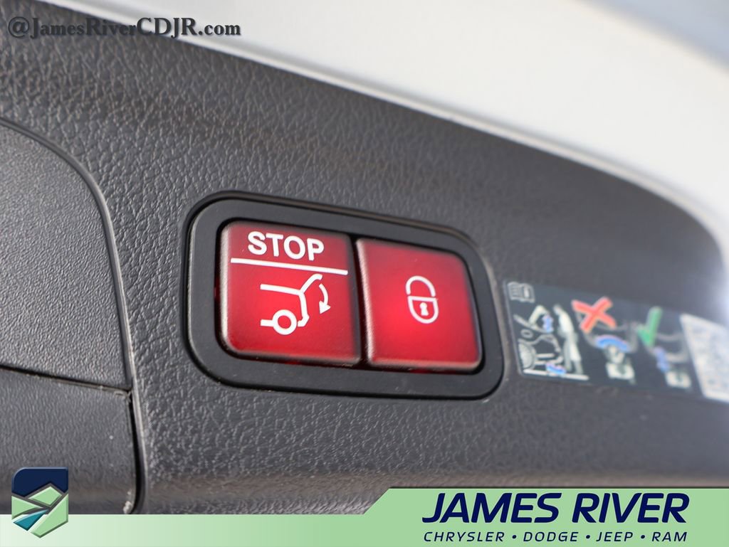 Used 2025 Mercedes-Benz GLE 350 4MATIC image 16