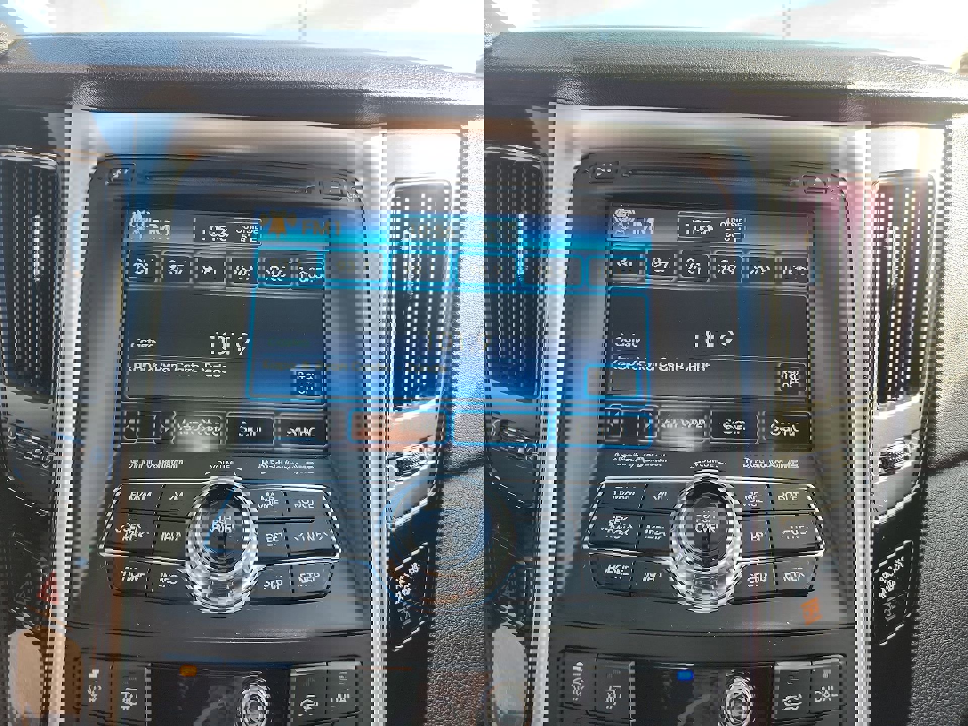 Used 2013 Hyundai Sonata Limited w/ Premium Pkg image 12