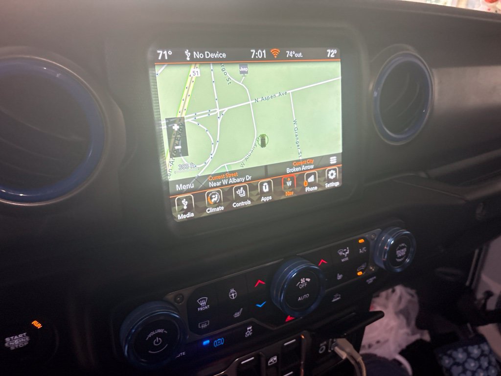 Used 2022 Jeep Wrangler Unlimited Rubicon 4xe w/ Steel Bumper Group AWD/4WD image 14
