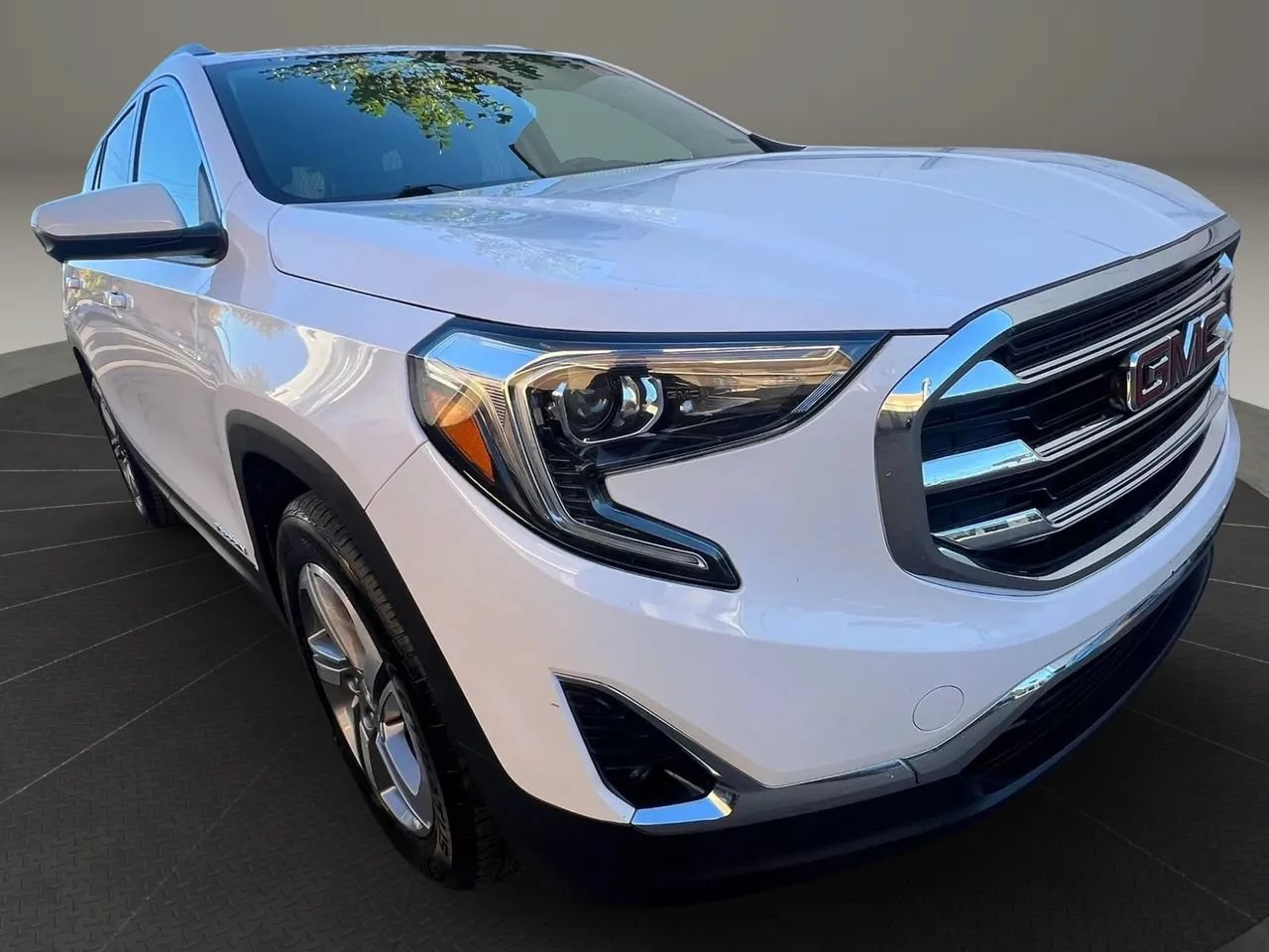 Used 2020 GMC Terrain SLT FWD image 7