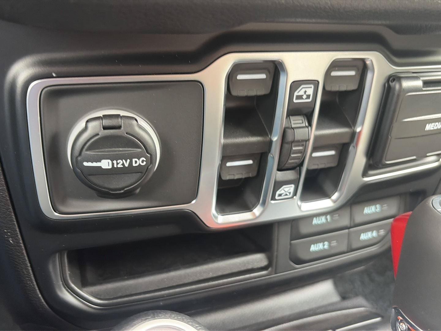 New 2026 Jeep Gladiator Sport AWD/4WD image 31