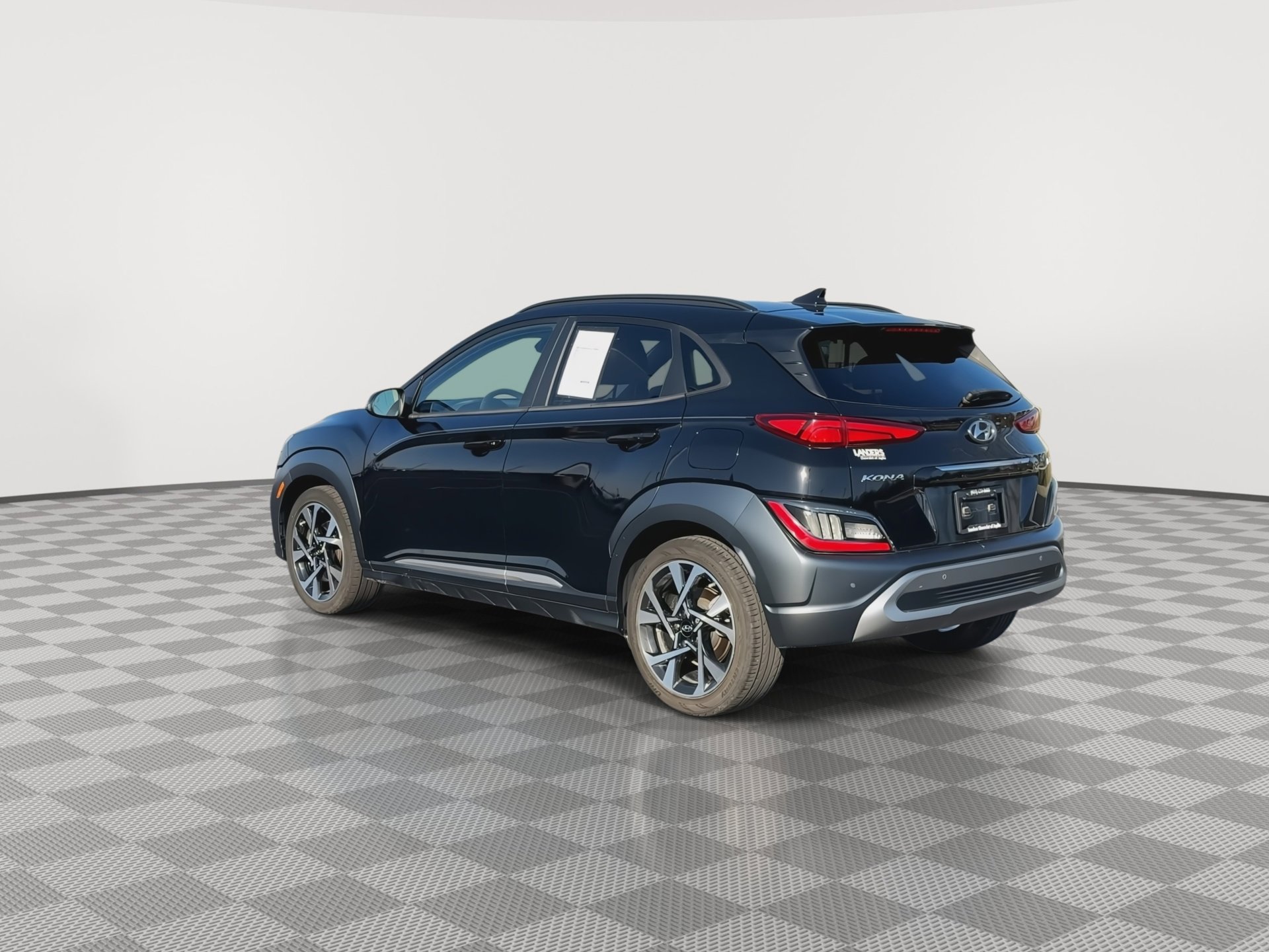 Used 2023 Hyundai Kona Limited w/ Cargo Package FWD image 6