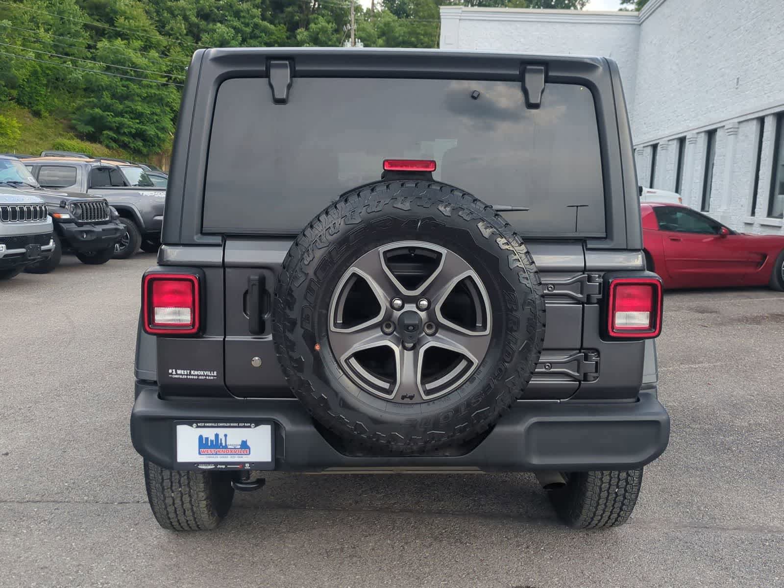 Certified 2018 Jeep Wrangler Unlimited Sport S AWD/4WD image 8