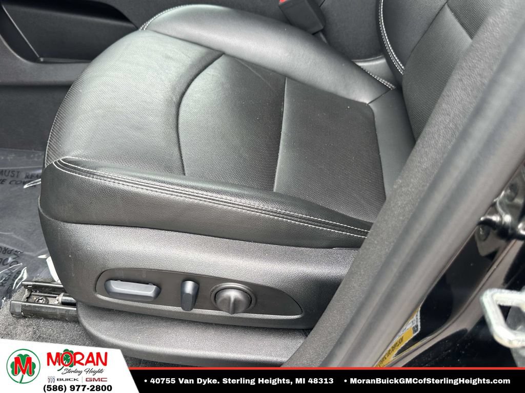 Certified 2024 GMC Terrain SLT FWD image 19