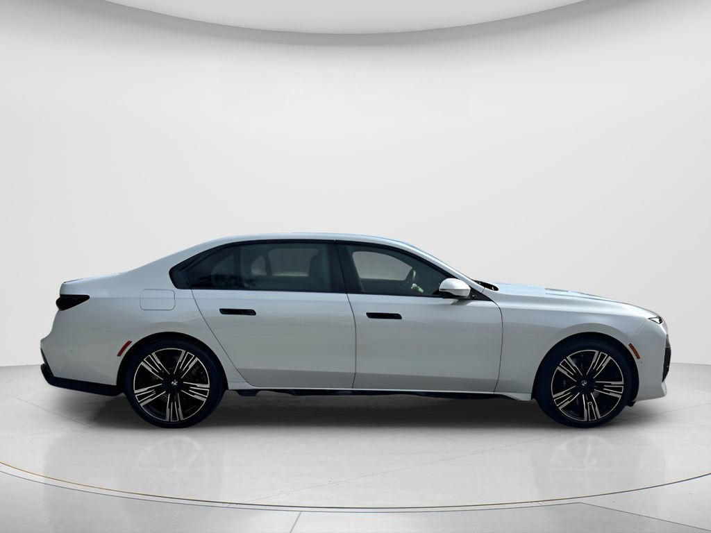 Certified 2024 BMW 760i xDrive w/ Executive Package AWD/4WD image 4