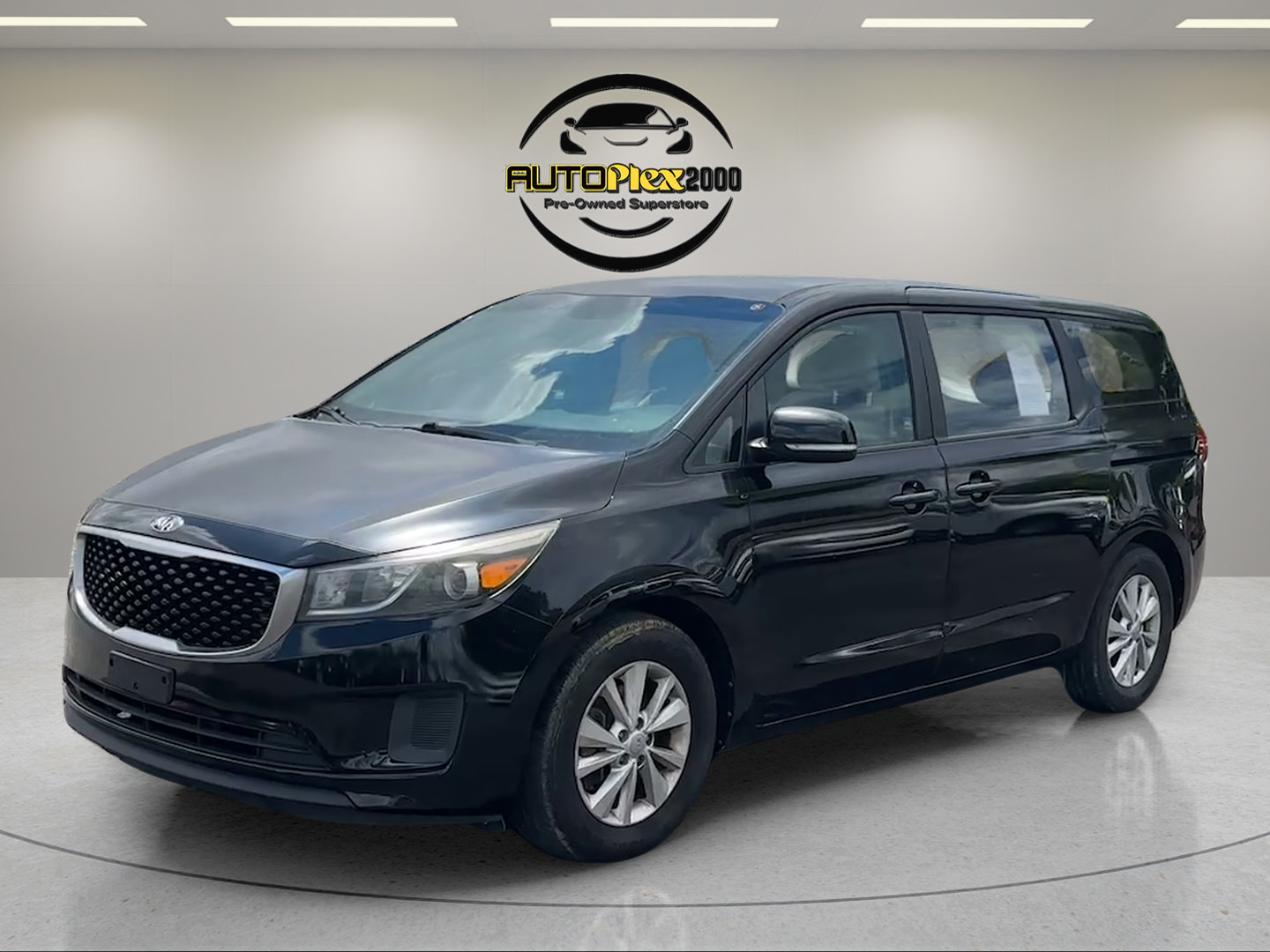 Used 2018 Kia Sedona L FWD image 3