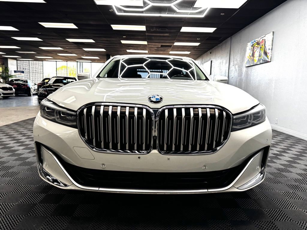 Used 2021 BMW 750i xDrive image 4