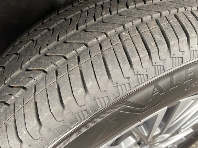 Certified 2026 Chevrolet Traverse LT AWD/4WD image 25