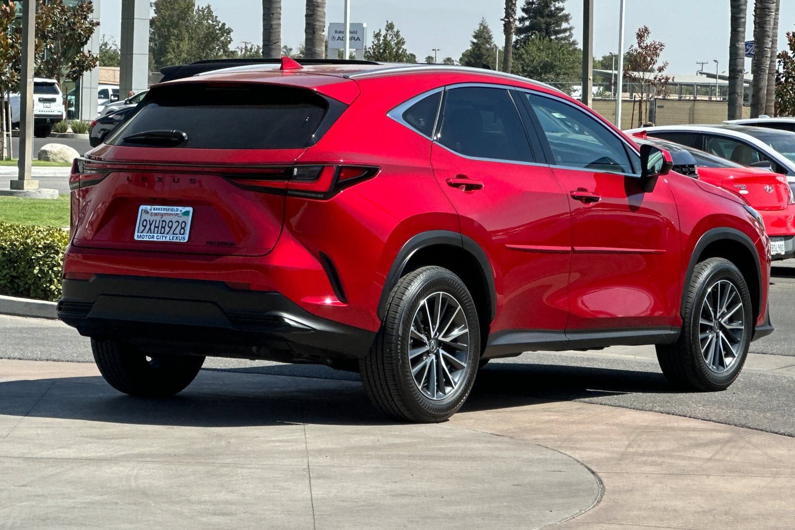 Certified 2026 Lexus NX 350h FWD w/ Accessory Package (2T) image 4