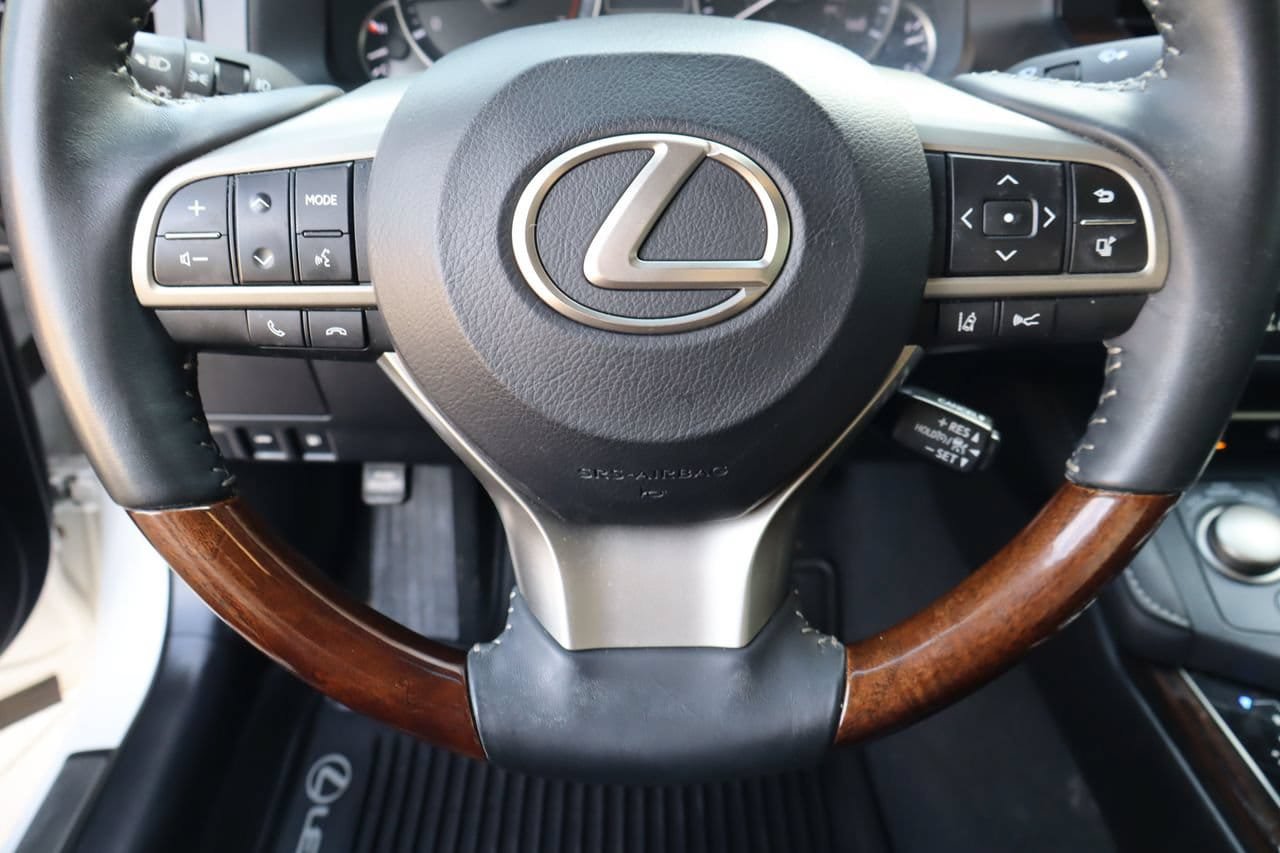 Used 2017 Lexus ES 350 w/ Luxury Package FWD image 11