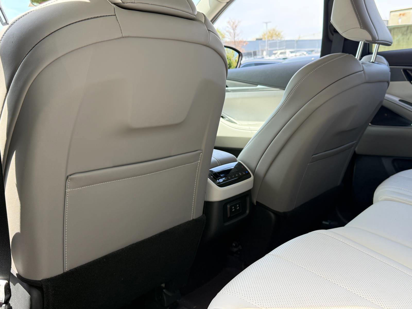 Used 2026 INFINITI QX60 Luxe w/ Cargo Package AWD/4WD image 18